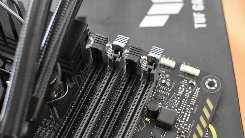Quel Emplacement RAM Utiliser : Optimiser la Mémoire de Votre PC